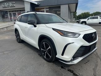 Used 2021 Toyota Highlander XSE image 1