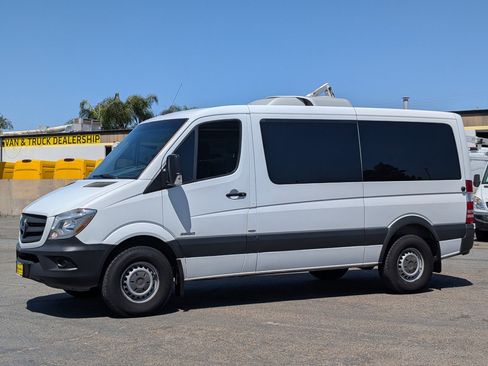 Used 2016 Mercedes-Benz Sprinter 2500 image 2