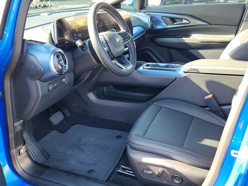 New 2026 Chevrolet Equinox EV LT image 6