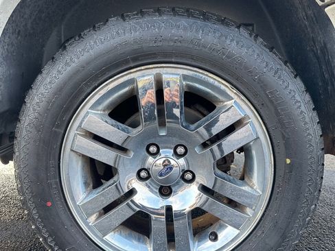 Used 2008 Ford Explorer Sport Trac Limited image 9