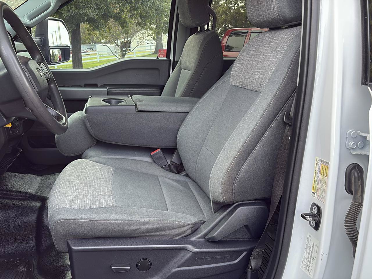 Used 2024 Ford F250 XLT w/ FX4 Off-Road Package AWD/4WD image 9