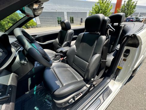 Used 2006 BMW M3 Convertible RWD image 36