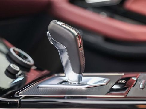 Used 2020 Land Rover Range Rover Evoque R-Dynamic HSE image 22