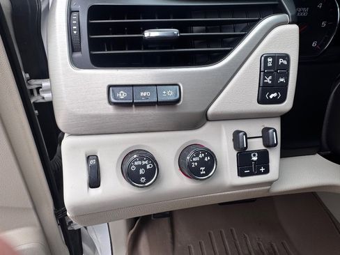 Used 2016 GMC Yukon XL Denali w/ Open Road Package image 33