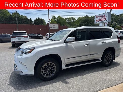 Used 2019 Lexus GX 460 Premium AWD/4WD image 2