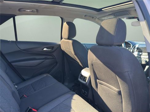 Used 2018 Chevrolet Equinox LT w/ Sun & Infotainment Package image 26