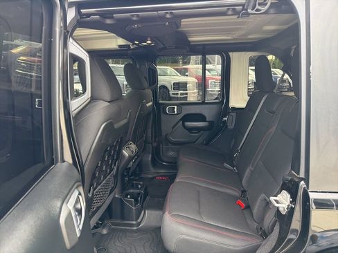 Used 2020 Jeep Wrangler Unlimited Rubicon w/ Dual Top Group AWD/4WD image 13