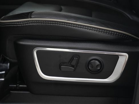 Used 2022 RAM 1500 Laramie AWD/4WD image 21