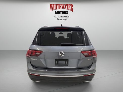 Used 2021 Volkswagen Tiguan SE w/ Panoramic Sunroof Package AWD/4WD image 3
