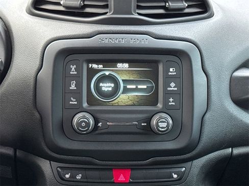 Used 2016 Jeep Renegade 75th Anniversary image 23