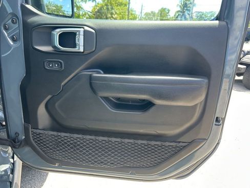 Used 2024 Jeep Wrangler Unlimited Rubicon image 26