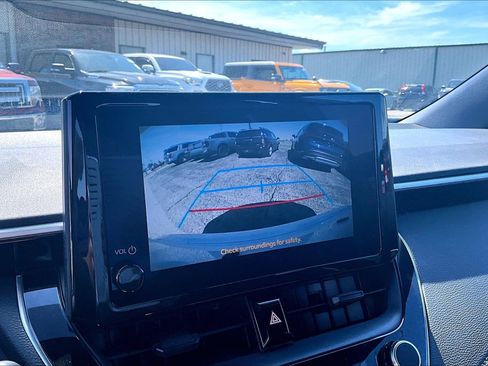 Used 2025 Toyota Corolla SE FWD image 29