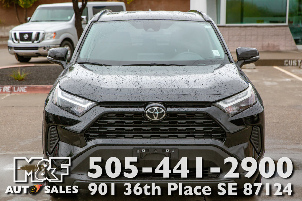 Used 2023 Toyota RAV4 XLE FWD image 3