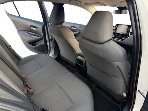 Used 2021 Toyota Corolla LE FWD image 13