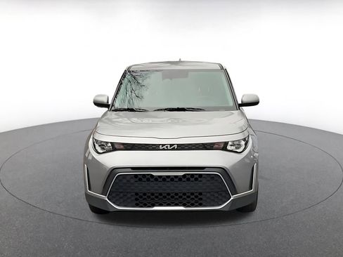 Used 2025 Kia Soul LX w/ LX Technology Package image 4