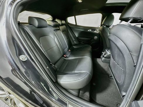 Used 2020 Kia Stinger GT1 RWD image 34
