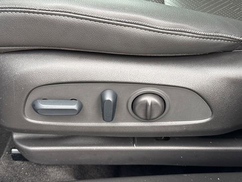 Certified 2023 Buick Encore GX Essence w/ Experience Buick Package FWD image 18