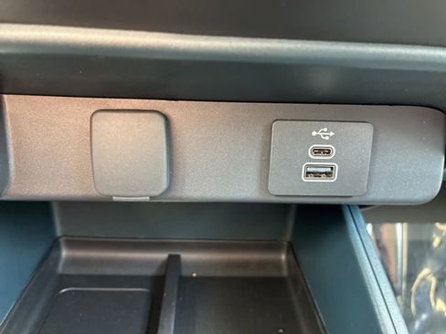 New 2025 Ford Maverick XLT w/ XLT Luxury Package image 35