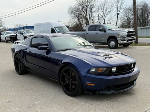 Used 2012 Ford Mustang GT Premium w/ Brembo Brake Pkg image 18
