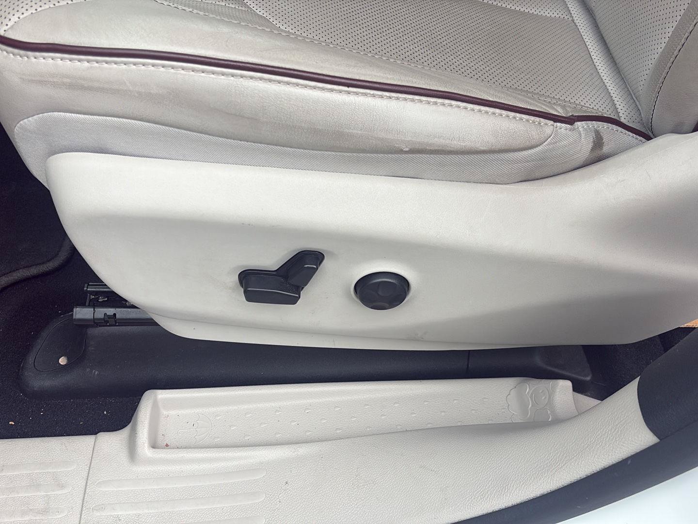 Used 2020 Chrysler Pacifica Limited FWD image 22