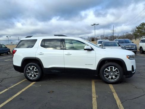 Used 2023 GMC Acadia SLE w/ Driver Convenience Package image 8