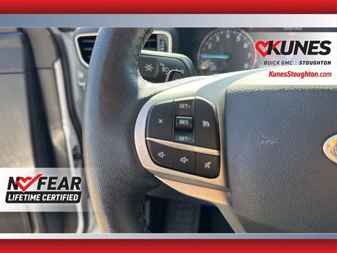 Used 2020 Ford Explorer XLT w/ Equipment Group 202A AWD/4WD image 27