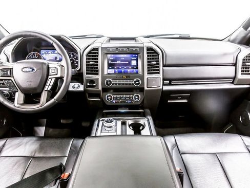 Used 2020 Ford Expedition XLT w/ Equipment Group 202A RWD image 19