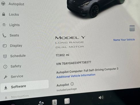 Used 2023 Tesla Model Y Long Range image 28