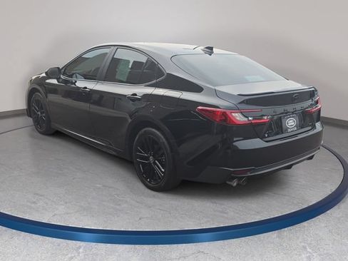 Used 2025 Toyota Camry SE AWD/4WD image 8