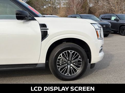 Certified 2025 Nissan Armada Platinum AWD/4WD image 11