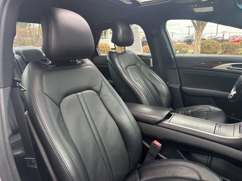 Used 2017 Lincoln MKZ Reserve w/ Climate Package image 34