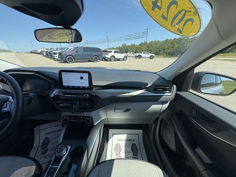 Used 2024 Ford Escape Active AWD/4WD image 23