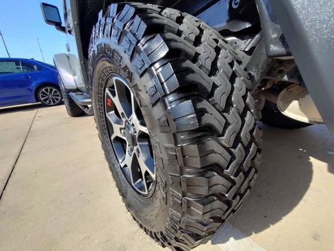 Used 2020 Jeep Wrangler Unlimited Rubicon AWD/4WD image 11
