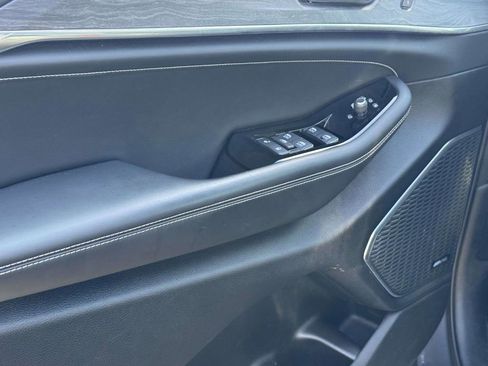 Used 2022 Jeep Grand Cherokee Overland AWD/4WD image 29