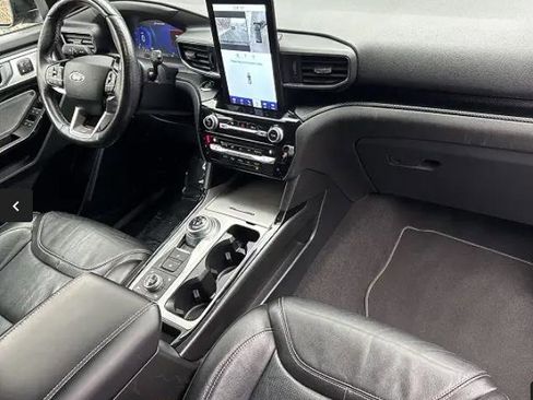 Used 2020 Ford Explorer ST w/ ST High-Performance Pack image 23