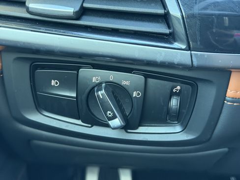 Used 2018 BMW X5 M image 25