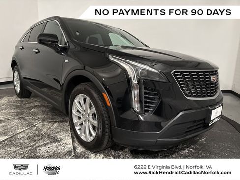 Certified 2022 Cadillac XT4 Luxury w/ Cold Weather Package image 1