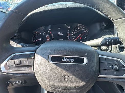 Used 2022 Jeep Compass Latitude image 13