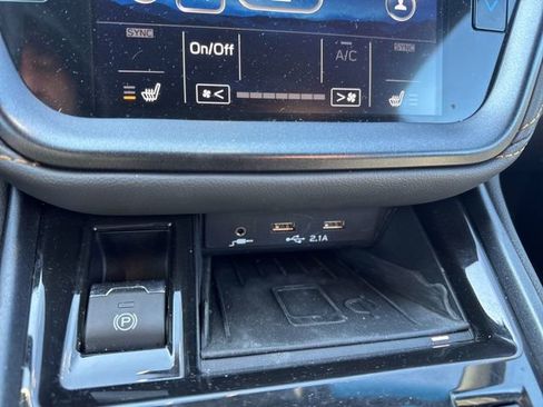 Used 2022 Subaru Outback Wilderness w/ Wilderness Package image 17