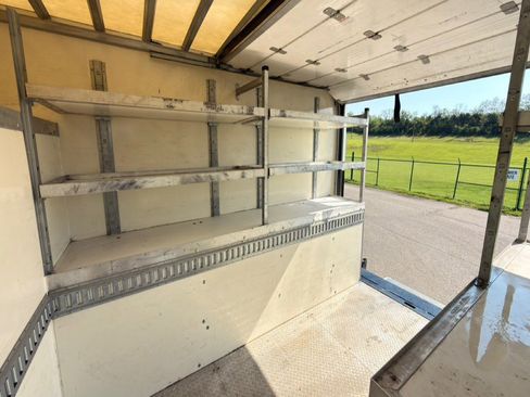 Used 2016 GMC Savana 3500 RWD image 10