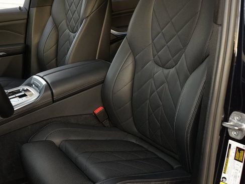 Used 2023 BMW X5 xDrive45e w/ M Sport Package image 9