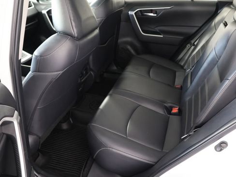 Used 2022 Toyota RAV4 XLE Premium AWD/4WD image 21