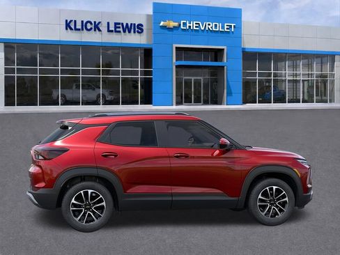 New 2026 Chevrolet TrailBlazer LT w/ LT Cold Weather Package AWD/4WD image 5