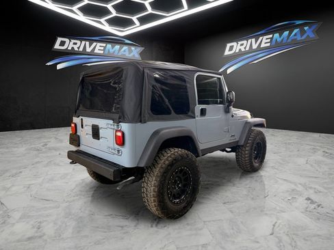 Used 2005 Jeep Wrangler Rubicon AWD/4WD image 5