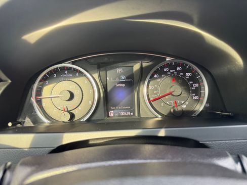 Used 2017 Toyota Camry SE FWD image 15