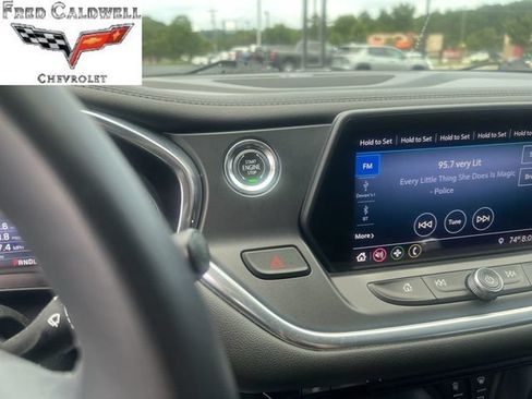 Used 2019 Chevrolet Blazer LT FWD image 22