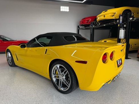 Used 2006 Chevrolet Corvette Convertible w/ Preferred Equipment Group RWD image 25