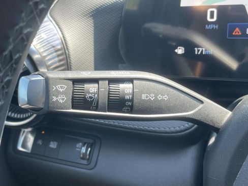 Used 2026 Chevrolet Equinox LT FWD image 22