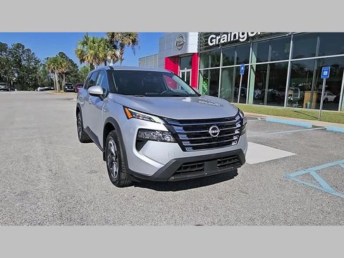 Used 2024 Nissan Rogue SV image 19