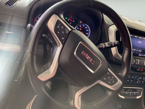 Used 2024 GMC Terrain SLT FWD image 55